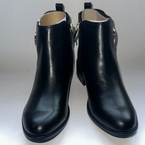 Bandolino Women’s Ankle Boots, Black Zippered Bootie, Size 6M